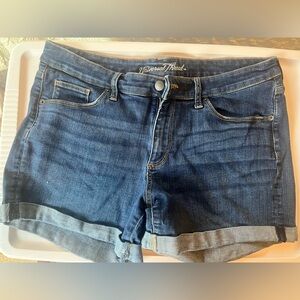 Universal Thread denim shorts, stretchy